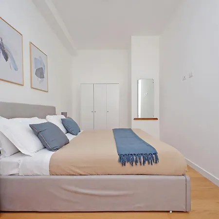 Apartment Ych-delightful Flat Near San Giovanni