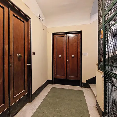 Ych-delightful Flat Near San Giovanni *