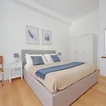 Apartment Ych-delightful Flat Near San Giovanni