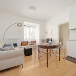 Ych-delightful Flat Near San Giovanni *