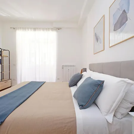 Ych-delightful Flat Near San Giovanni *