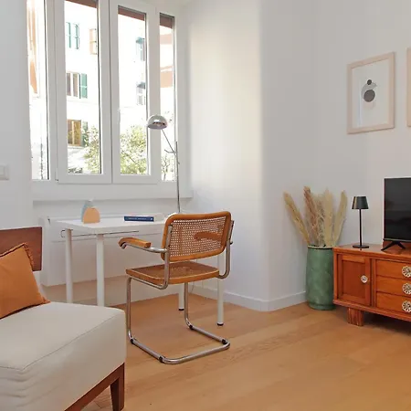 Ych-delightful Flat Near San Giovanni * ローマ